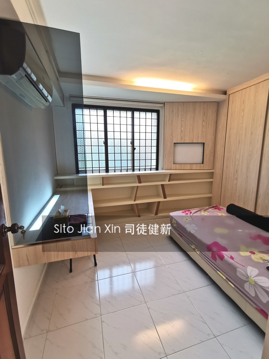 Blk 230D Tampines Street 24 (Tampines), HDB Executive #204740581
